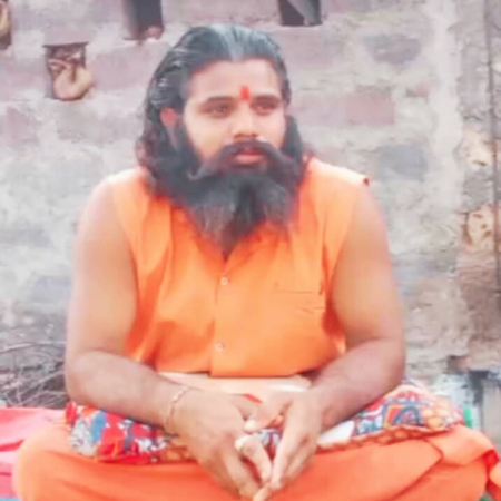 Shri <span class="b-color">Neelkanthanand Brahmachari Ji </span>Maharaj