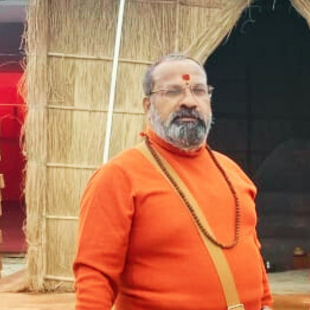 Shri Mahant <span class="b-color">Parmeshwaranand Brahmachari Ji </span>Maharaj