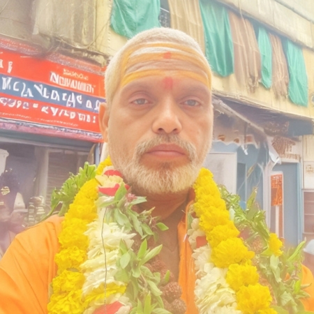 Shri <span class="b-color">Sureshanand Brahmachari Ji </span>Maharaj Prabhari Chausath Yogini Mandir Nirmanadhin Prayagraj